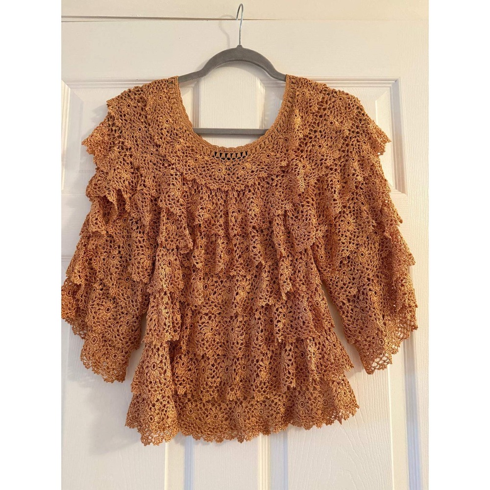 Aria.A 100% Silk Crochet Tiered Ruffle Top Boho Caramel Tan S/M Luxury‎ Knit